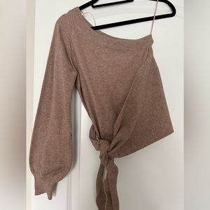 Astr, one sleeve sweater